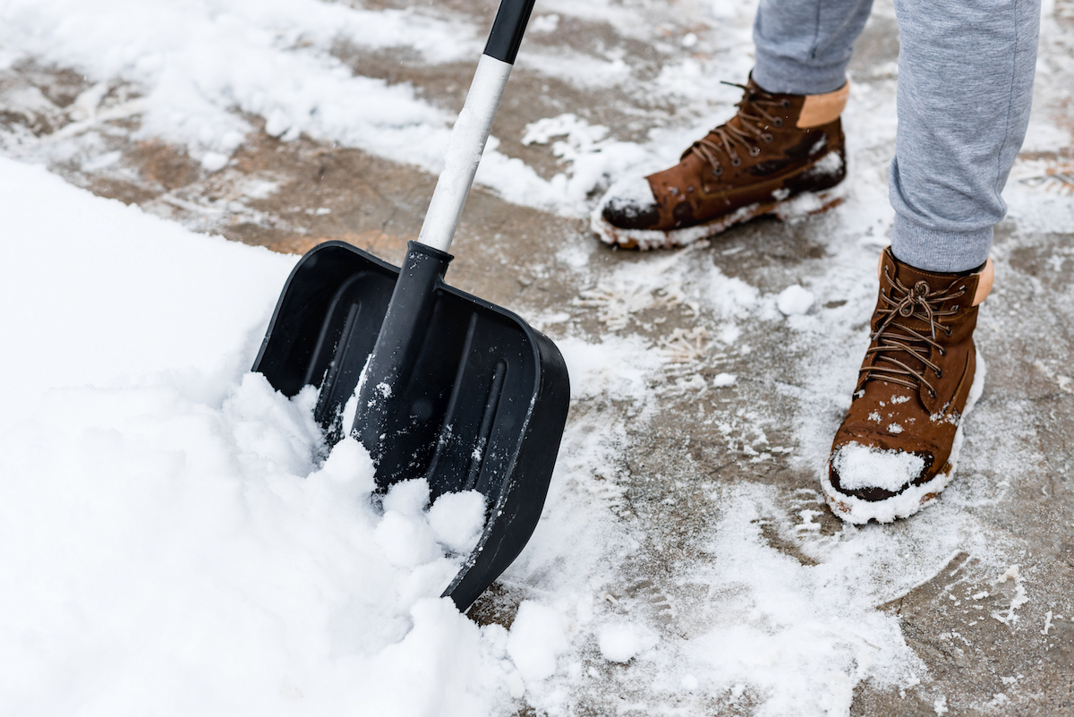 Snow shovel