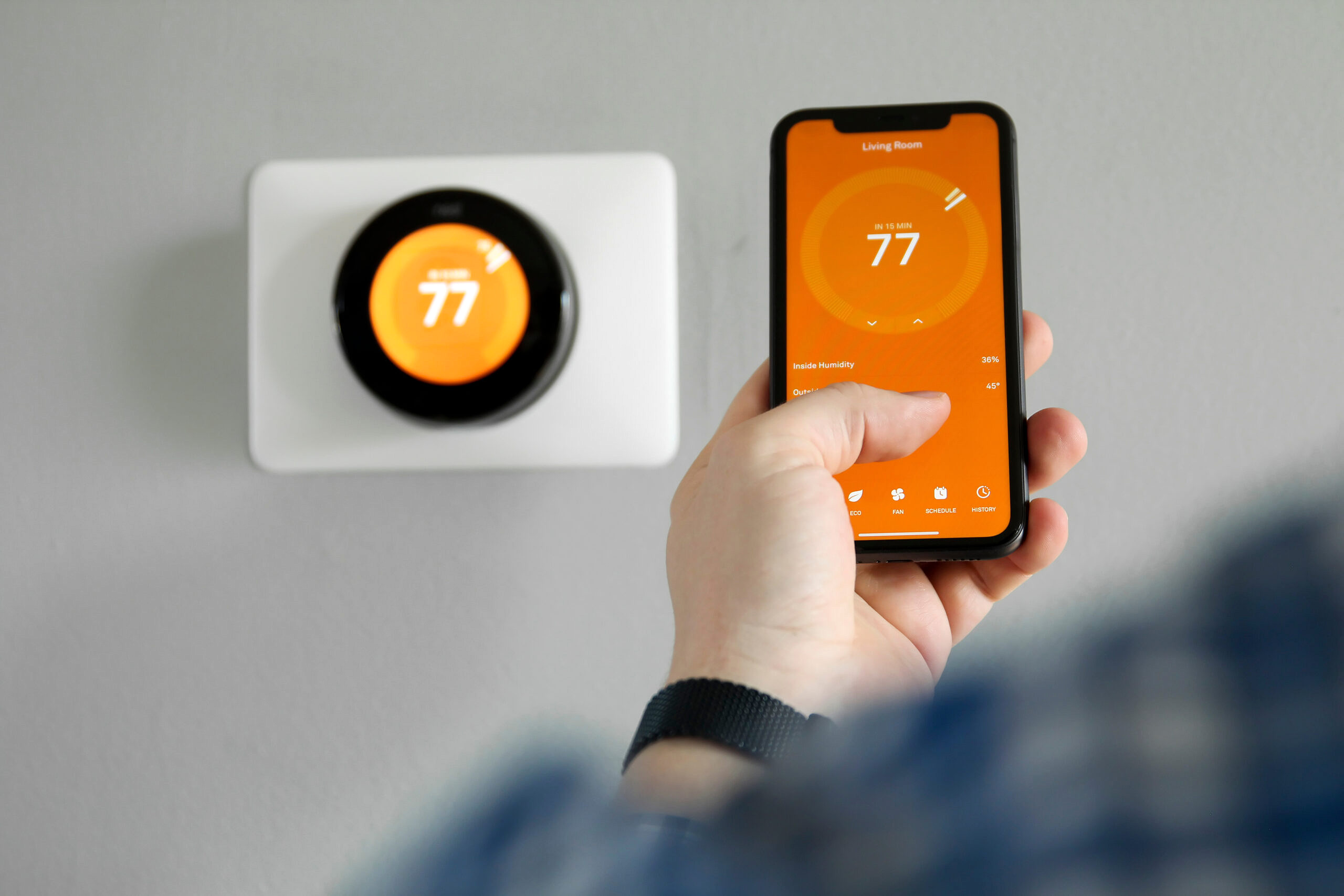 smart thermostat in apartment save money