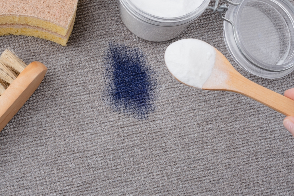 using baking soda to remove stain